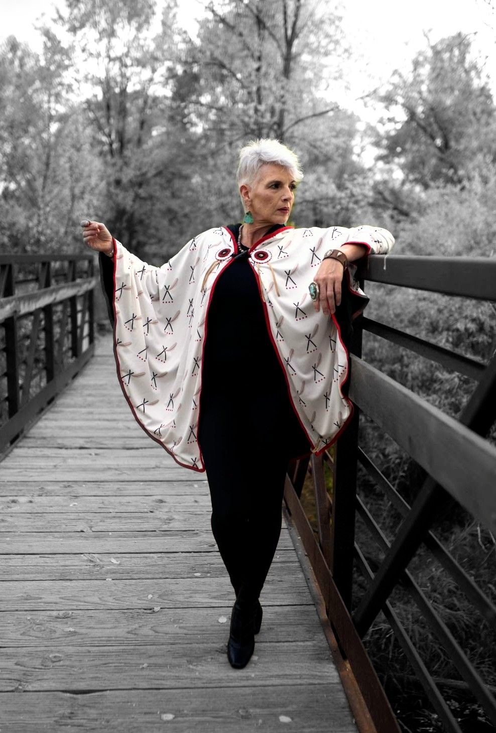 LUXE AURA CAPE - BThunderLuxe